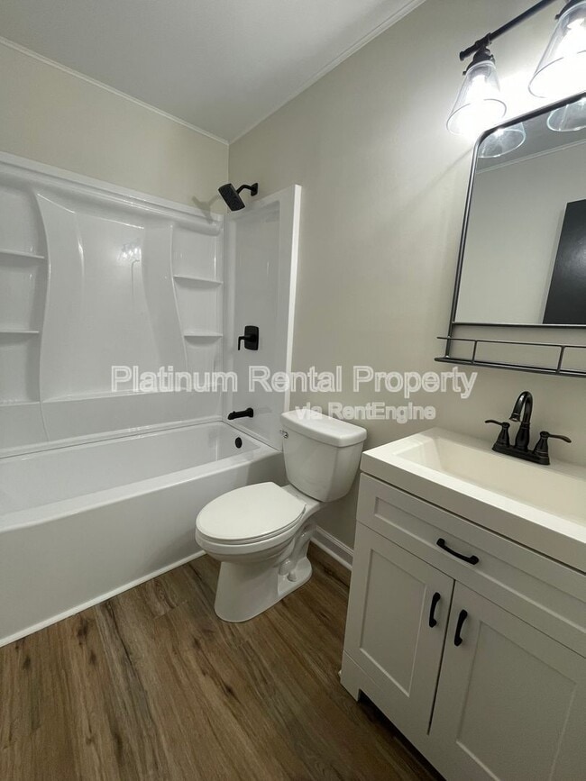 Building Photo - 35 Pecks Creek Ct