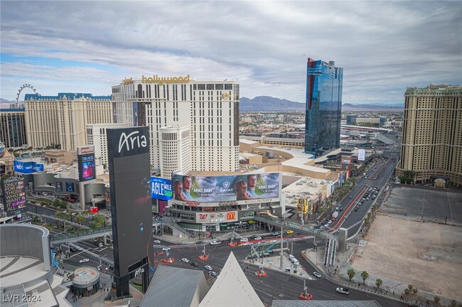 Building Photo - 3722 S Las Vegas Blvd