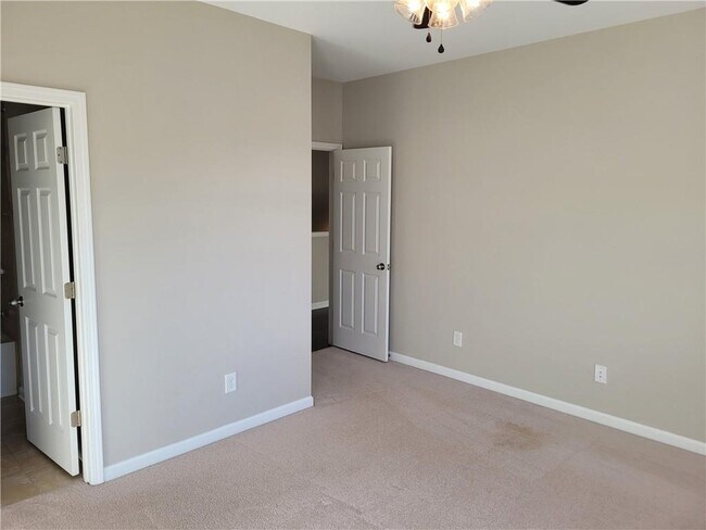 Building Photo - 108 Bradford Dr