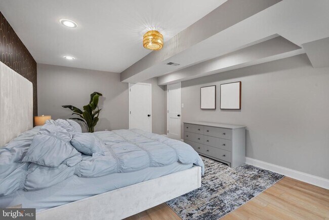 Building Photo - 1329 Colvin Forest Dr