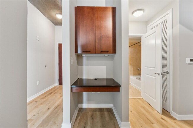 Building Photo - 3324 Peachtree Rd