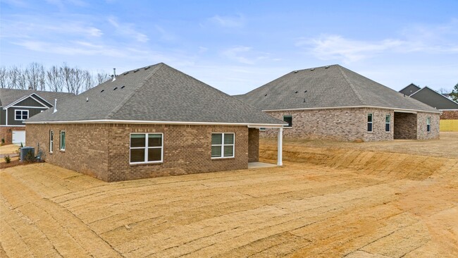 Building Photo - 2500 Farmville Lks Dr