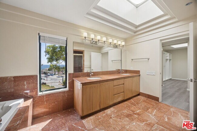 Building Photo - 21323 Rambla Vista