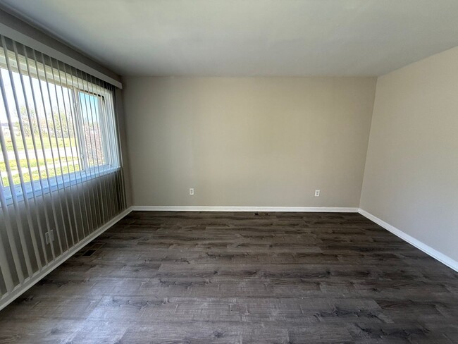 Building Photo - Renovated 3-Bedroom Ranch with 2-Car Garag...