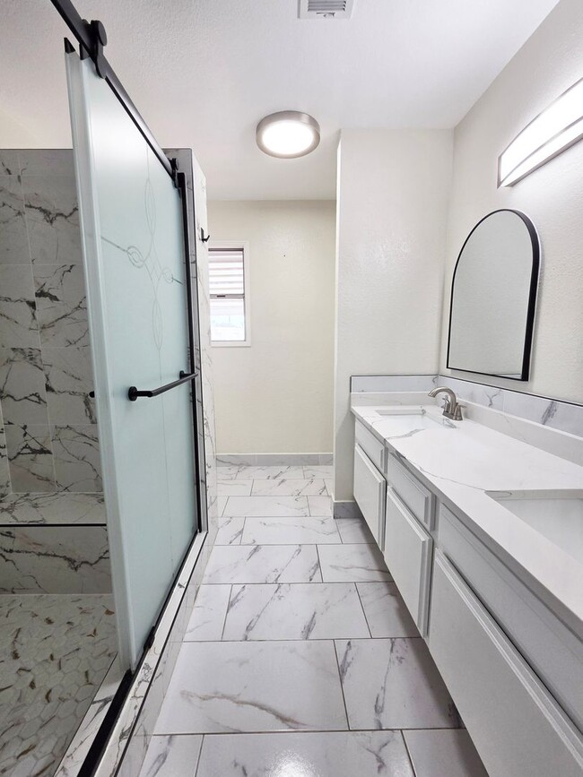 Building Photo - 4028 Zapotec Way