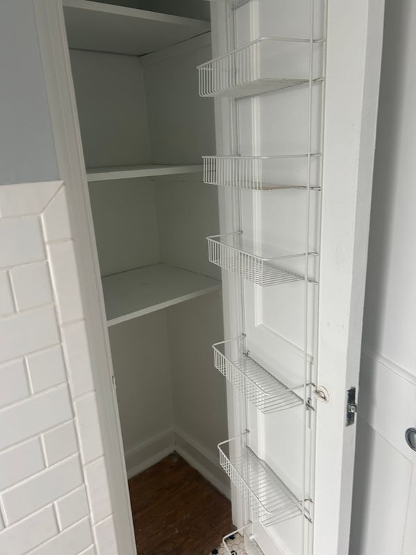 Building Photo - 1924 Guernsey Ave