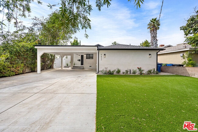 Building Photo - 5627 Agnes Ave