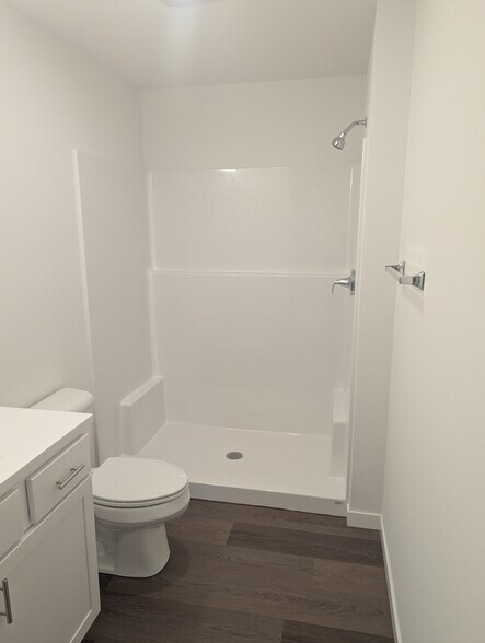 Building Photo - 132 Chalet Dr