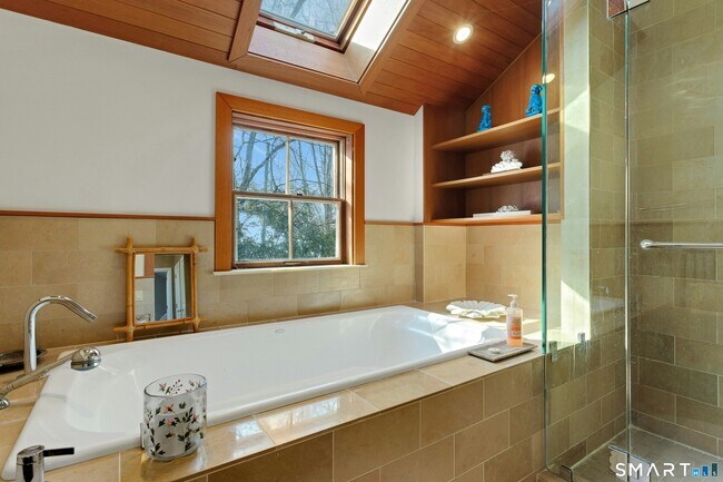 Building Photo - 3 Raiders Ln