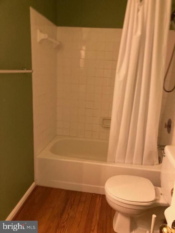 Building Photo - 8946 Waldren Way
