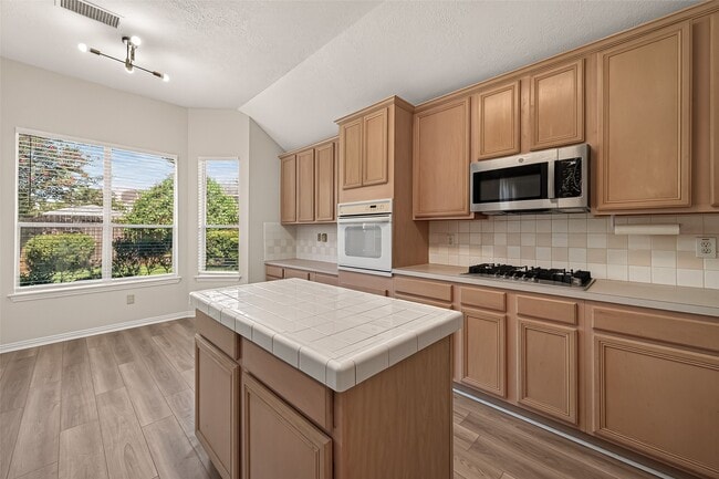 Building Photo - 2607 Plantation Hollow Ct