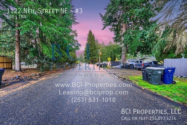 Building Photo - 1122 Neil St NE