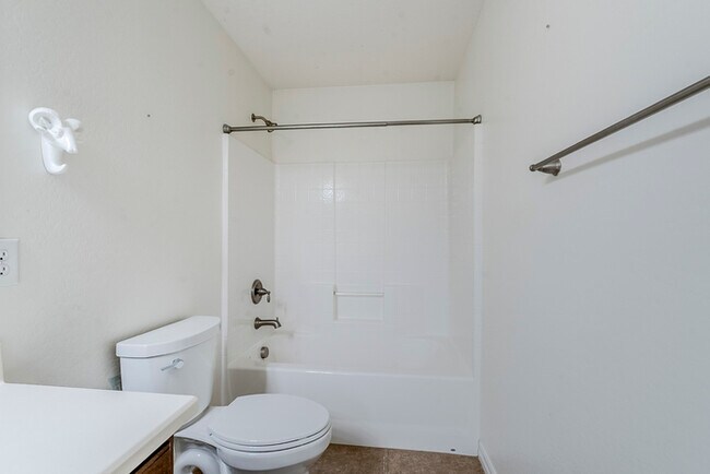 Building Photo - 2744 E Donato Dr