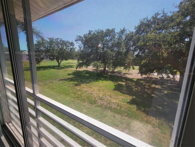 Building Photo - 4220 Pinebrook Cir