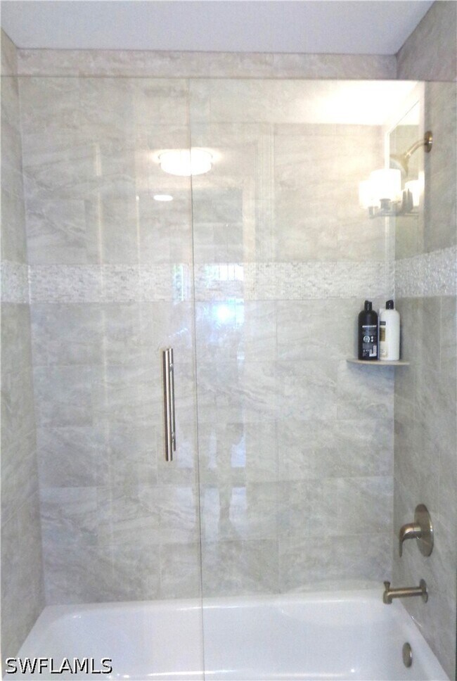 Building Photo - 575 El Camino Real