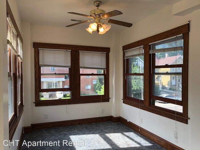 Building Photo - 4 br, 1 bath Apartment - 639 E. Johnson St.