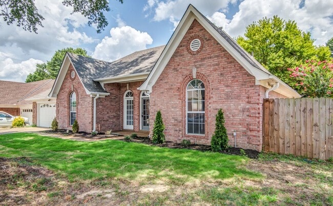 Building Photo - 5624 Annandale Dr