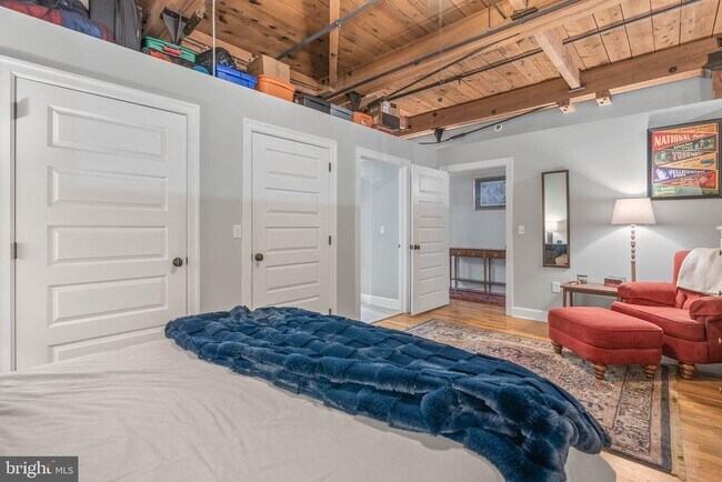 Building Photo - 2551 Trenton Ave