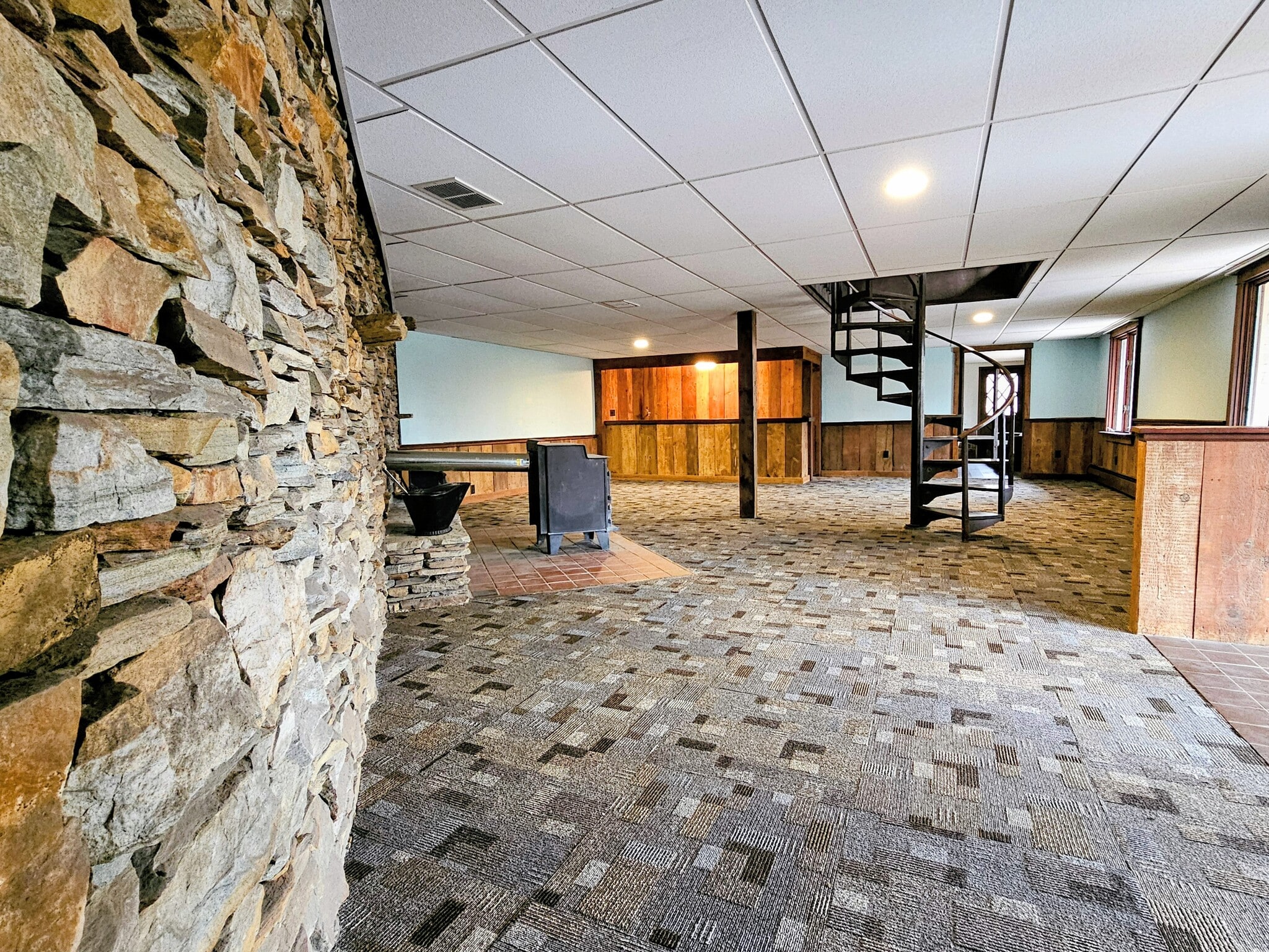 Building Photo - 135 Fraelich Rd