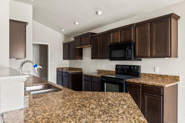 Building Photo - 3212 Oriental Ave