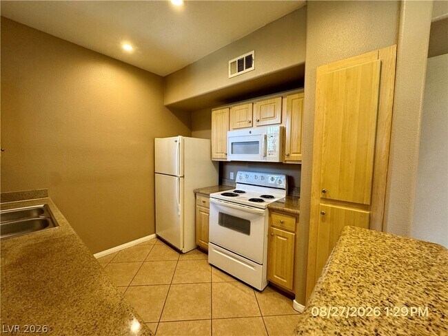 Building Photo - 8000 W Badura Ave