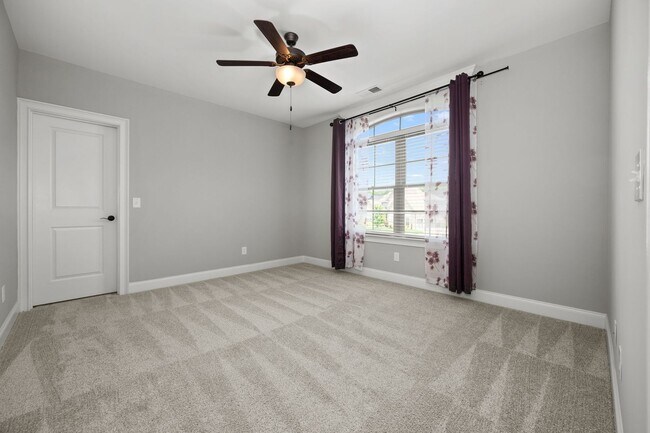 Building Photo - Luxury Home For Rent