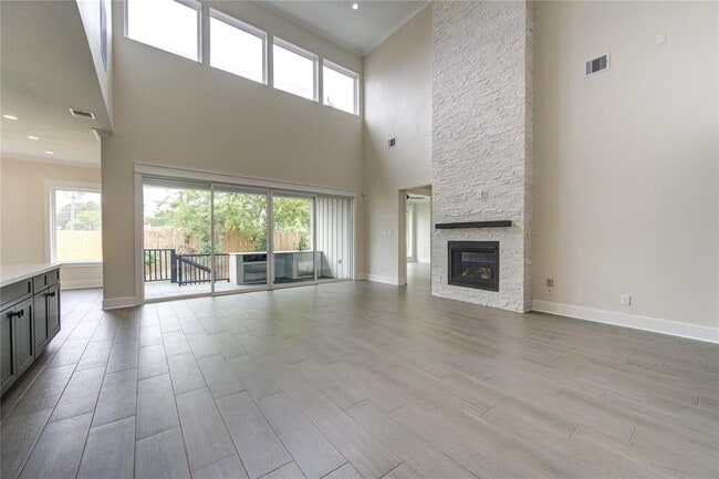 Building Photo - 2118 Nina Lee Ln