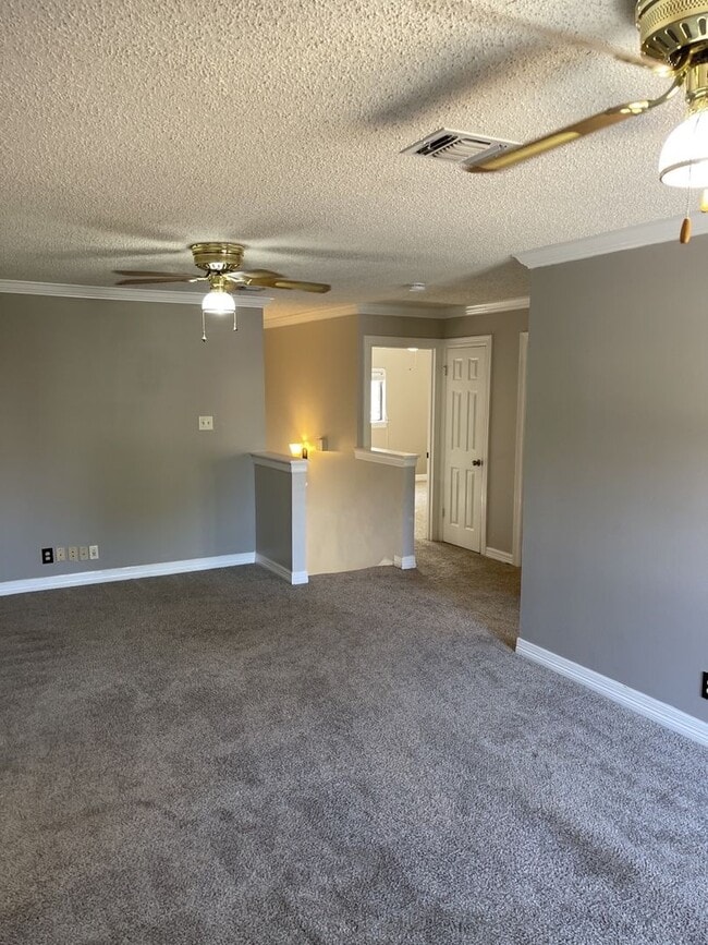 Building Photo - THE GARDENS OF CANYON