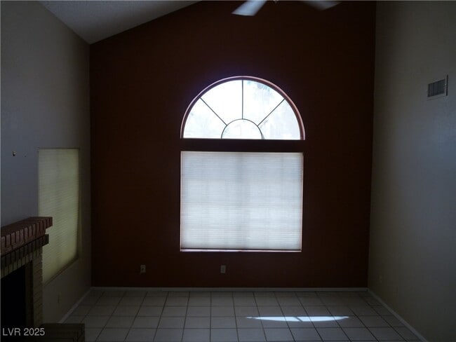 Building Photo - 912 Crowfoot