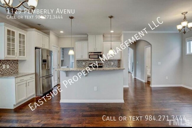 Building Photo - 1129 Pemberly Ave