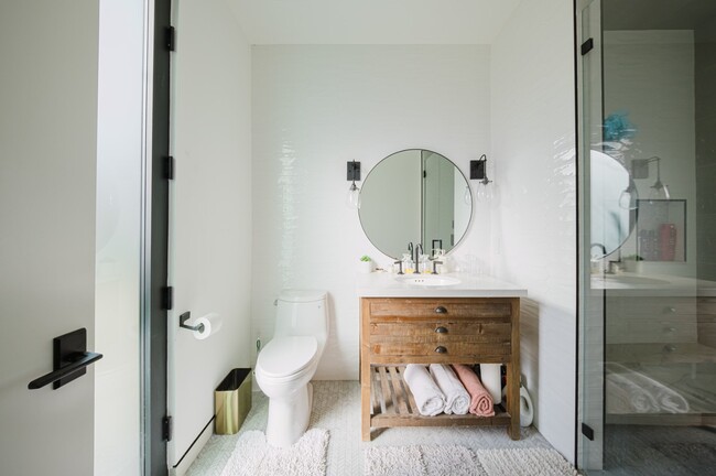 Building Photo - 25879 Chalmers Pl