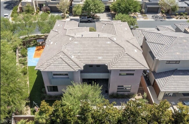 Building Photo - 47 Pristine Glen St