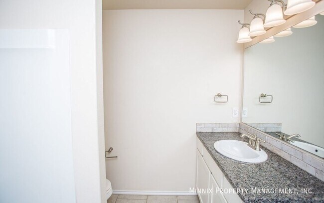 Building Photo - 14211 Vernon Ave