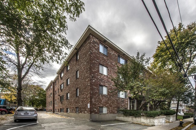 Building Photo - 88 Gardner St