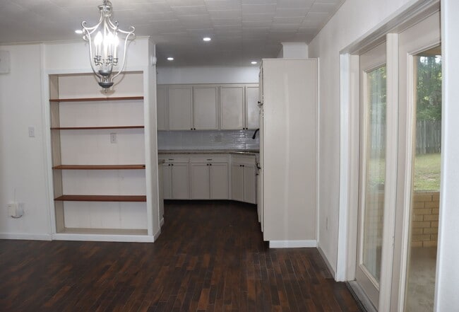 Building Photo - Newly Remodeled Single-Family Home