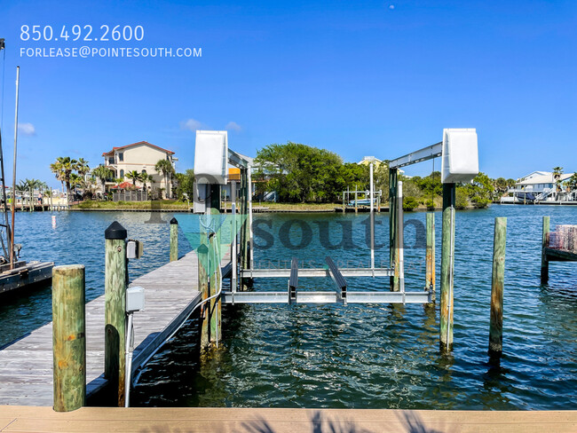 Building Photo - Waterfront 2BD/1.5BA with boat slip AND lift!