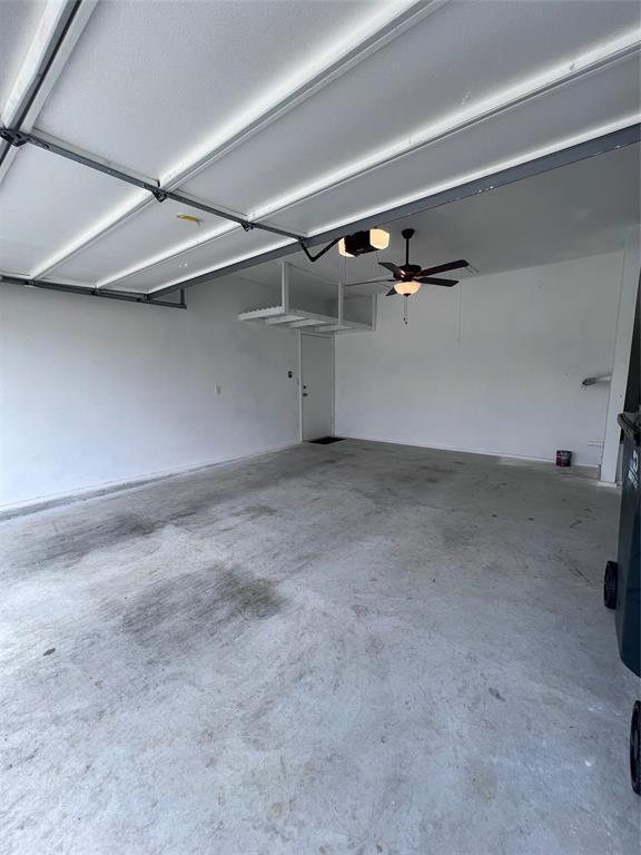 Building Photo - 944 Vogel Dr