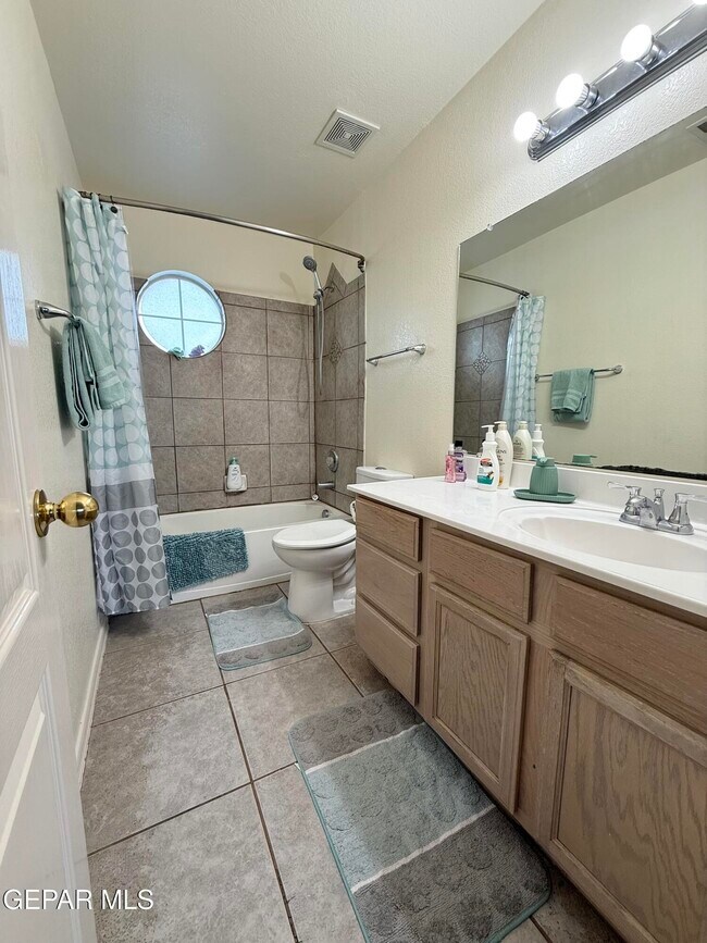 Building Photo - 3625 W Vitex Cir
