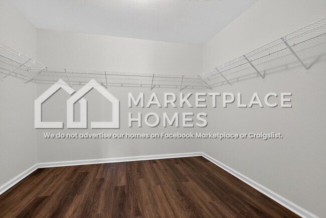 Building Photo - 401 Feather Site Ct