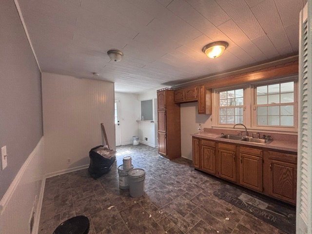 Building Photo - 814 Flicker Rd