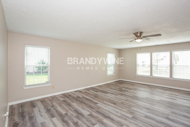 Building Photo - 967 Webb Dr