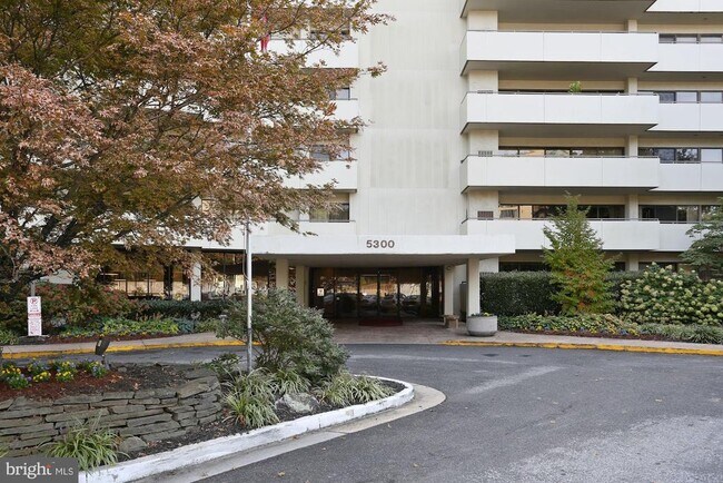 Building Photo - 5300 Columbia Pike