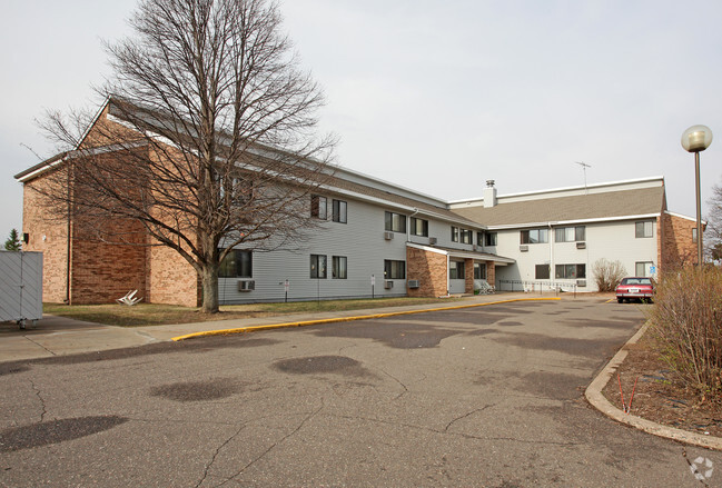 Primary Photo - Autumn Wind Apartments