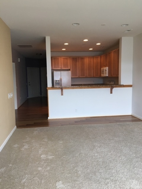 Building Photo - Condo in The Grande at Canal Pointe