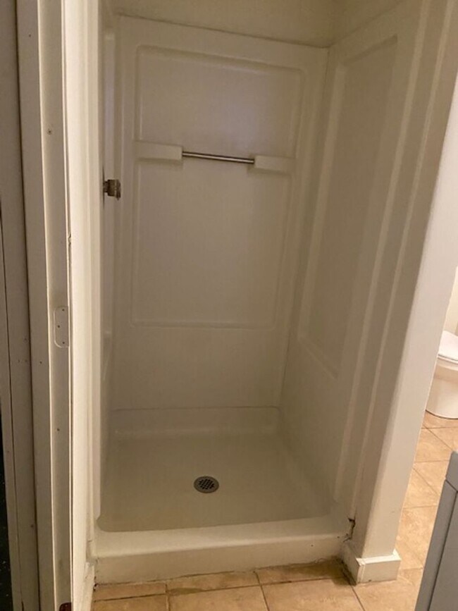 Building Photo - 3 Bedroom, 2 Bath w/Full Finished Basement and Lots of Charm