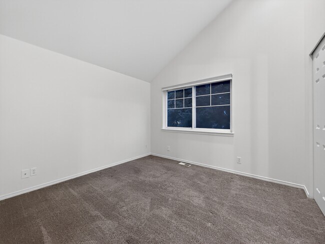 Building Photo - 4418 Corliss Ave N