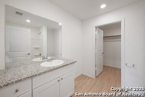 Building Photo - 615 Bean Bnd