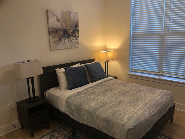 Building Photo - 6915 Endhaven Ln