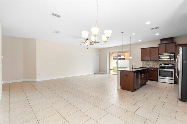 Building Photo - 1497 Softshell St
