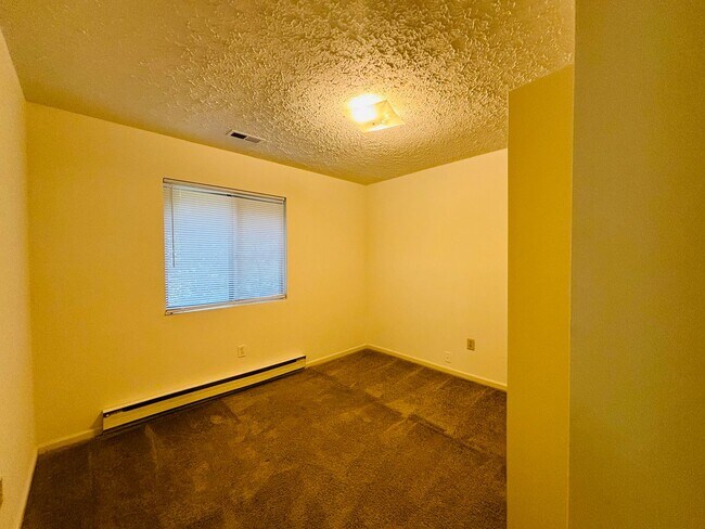 Building Photo - 1813 Gardenspring Dr